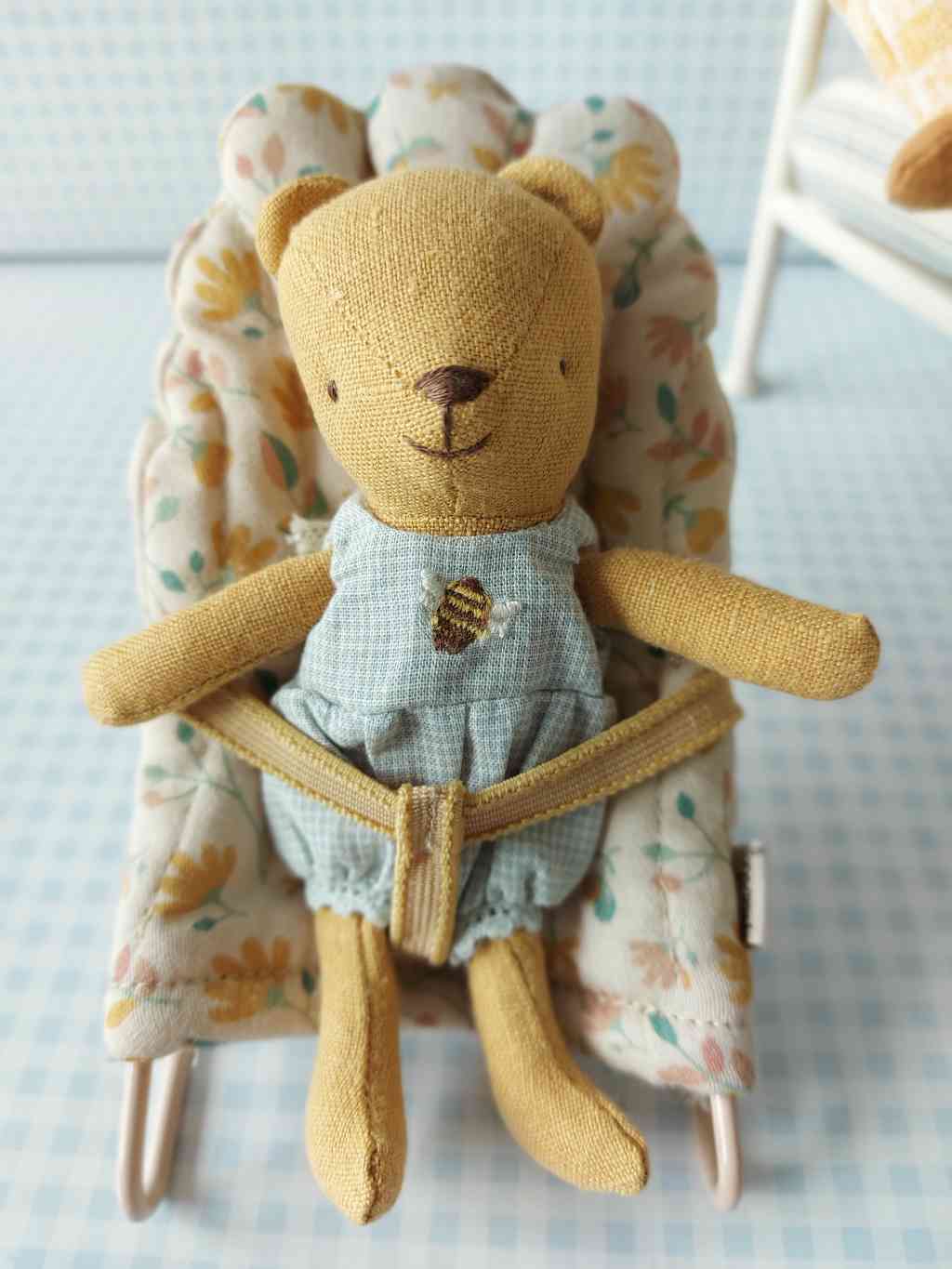 Maileg babybaer teddy in wippe bei www.luiseundfritz.de