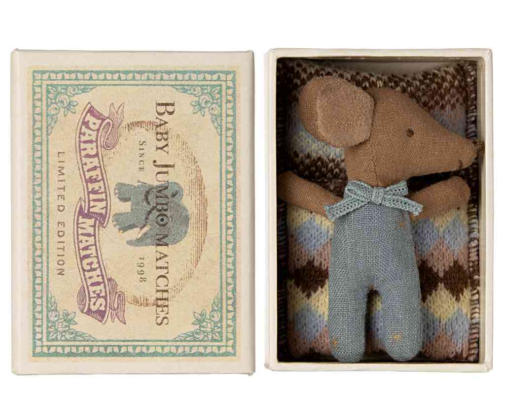 Maileg Babymaus blau Maus SLEEPY WAKEY Säugling in Box + Schlafsack bei www.luiseundfritz.de