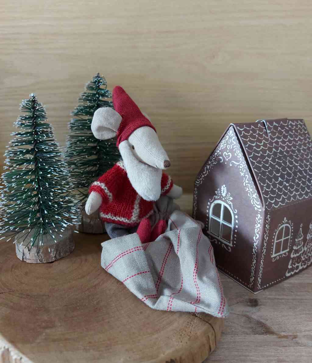 maileg weihnachtsmann santa maus nikolaus 2023 bei www.luiseundfritz.de