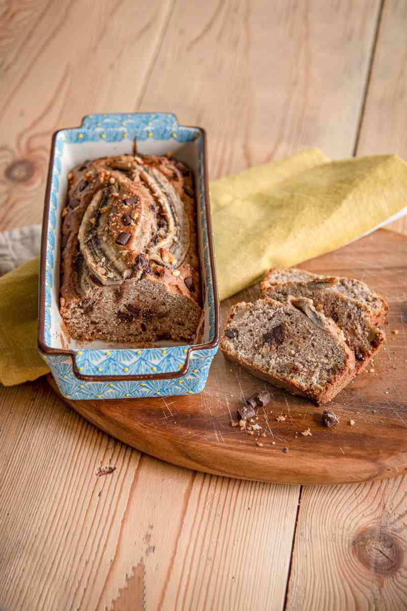 Stimmungsfoto mit: Backform ART DECO Kastenform ca. 31 cm türkis-blau Kuchen-Auflaufform erhältlich bei www.luiseundfritz.de