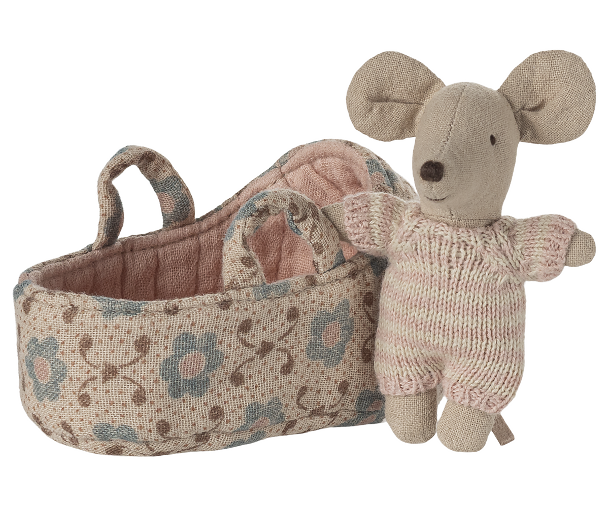 Maileg BABYMAUS mit BABY-TRAGETASCHE rosa ca. 10 cm Gr. MY erhältlich bei www.luiseundfritz.de