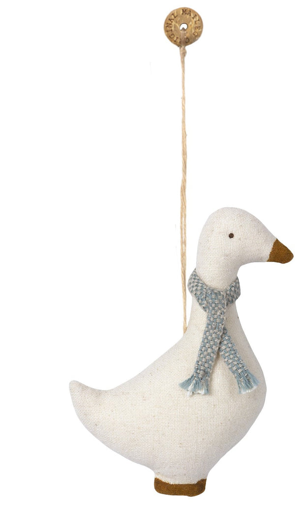 Maileg GANS Anhänger Baumschmuck Stoffgans mit blauem Schal | Adventsdeko 2021 - SPIELZEUG | www.luiseundfritz.de