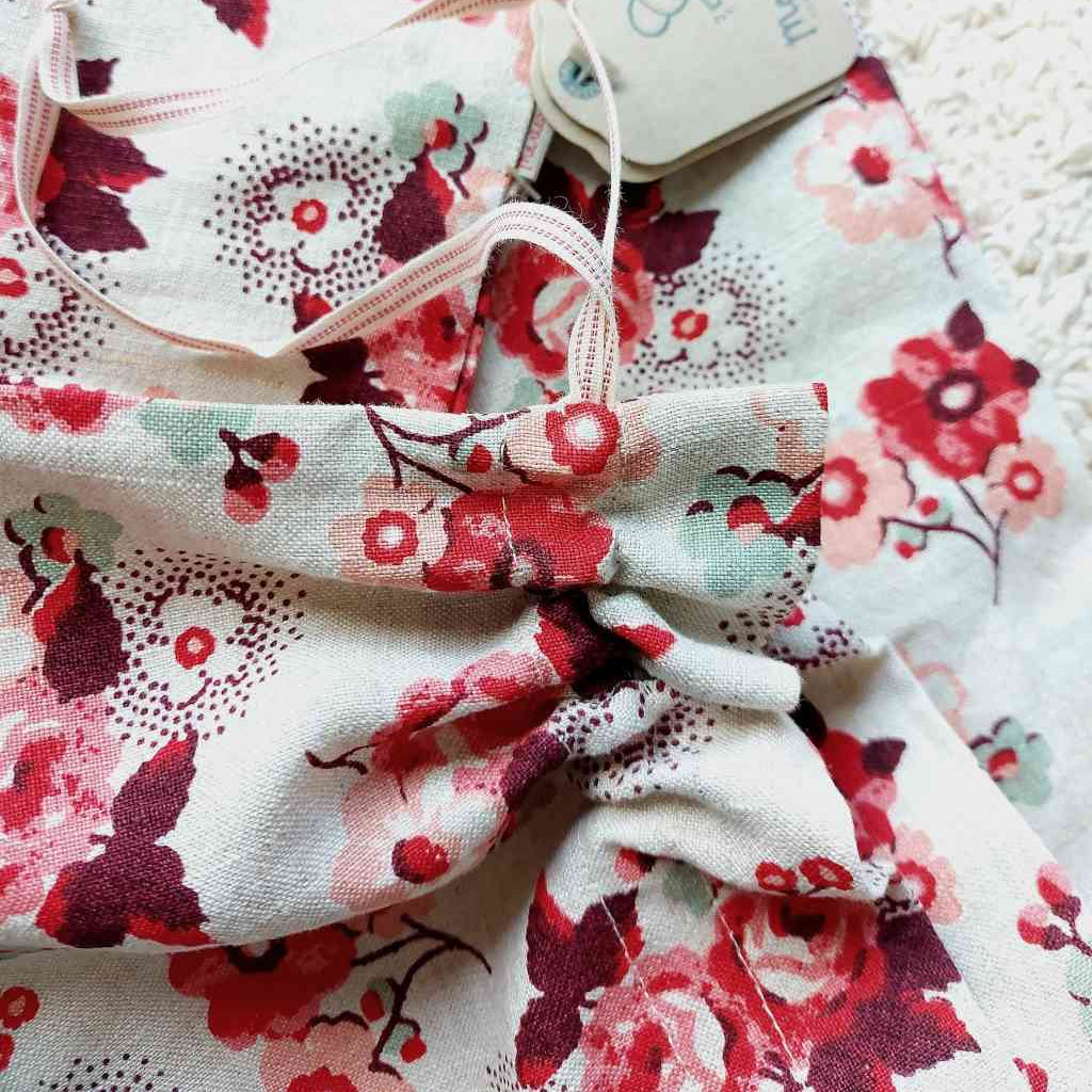 Maileg Leinenbeutel Blumenmuster Kordelzug ca. 37x30 cm Aufbewahrung Geschenkverpackung erhältlich bei www.luiseundfritz.de
