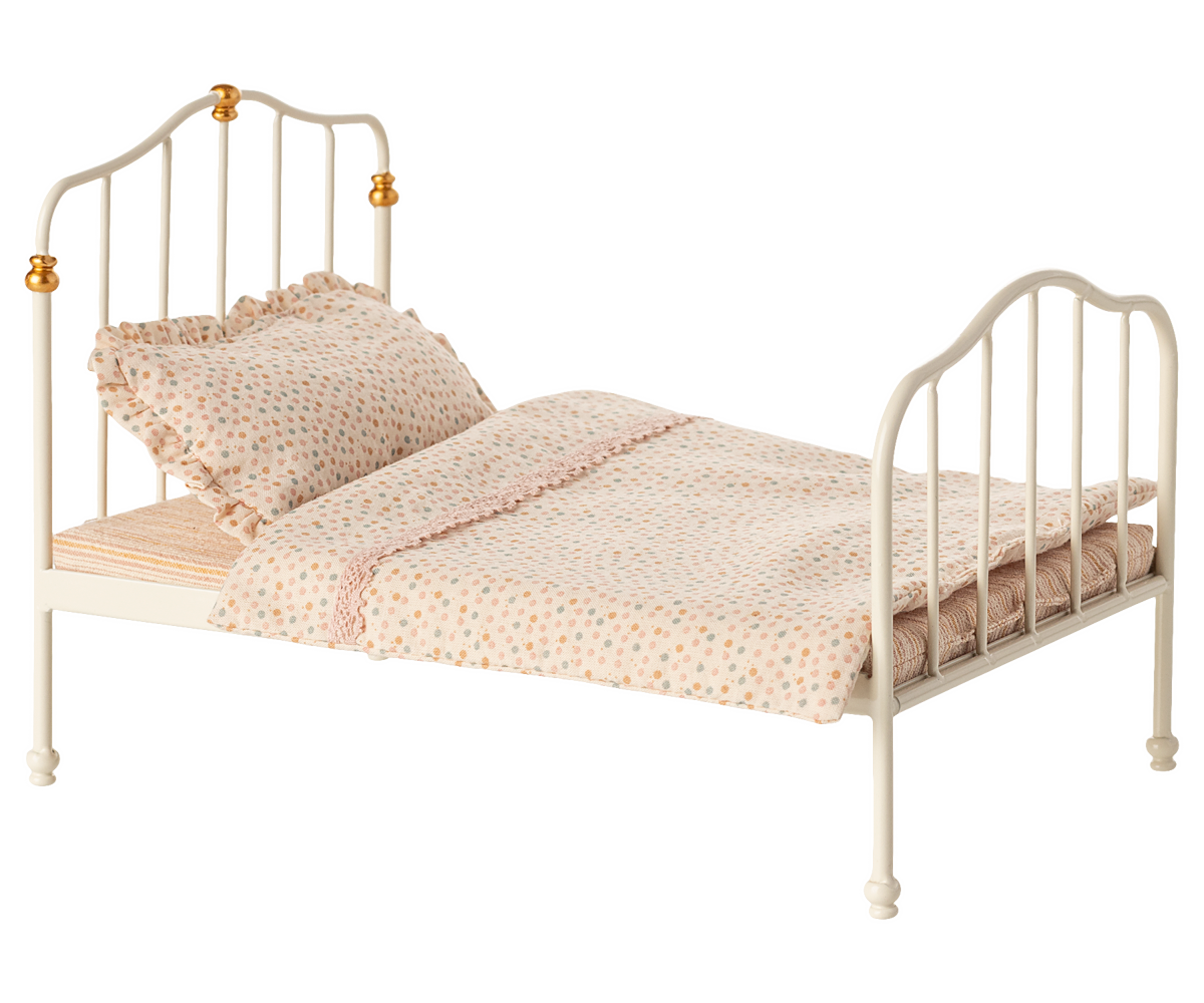 Maileg Bett für Mäuse VINTAGE CREAM Metallbett ca. 19x13 cm mit Bettwäsche erhältlich bei www.luiseundfritz.de