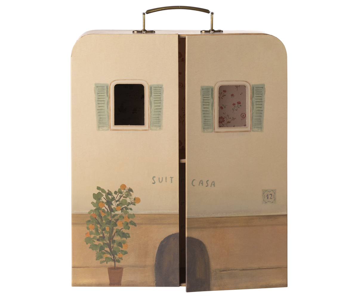 Maileg Maushaus SUITCASA ca. 34x28x15 cm mit Bettwäsche erhältlich bei www.luiseundfritz.de