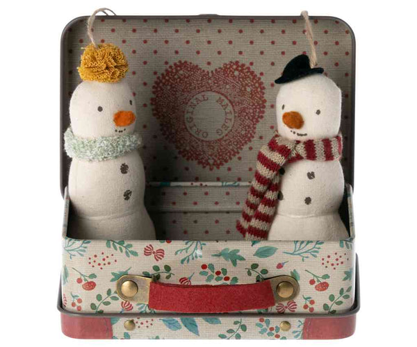 Maileg SCHNEEMANN 2er SET Baumschmuck ☆ mit HOLLY Puppenkoffer 11 cm