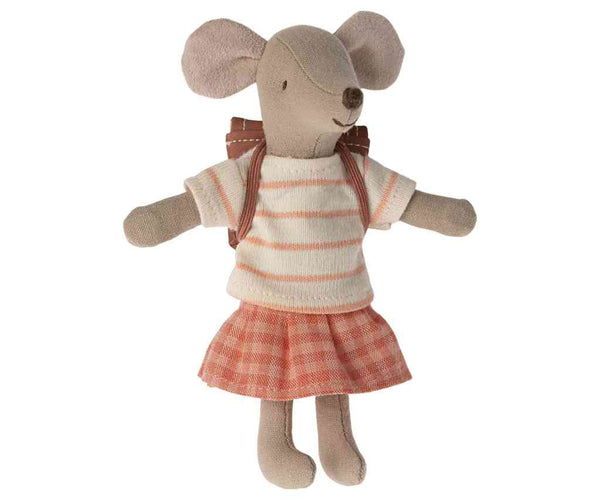 Maileg Maus mit Schulranzen coral Dreiradmaus mit Magnet in den Händen bei www.luiseundfritz.de