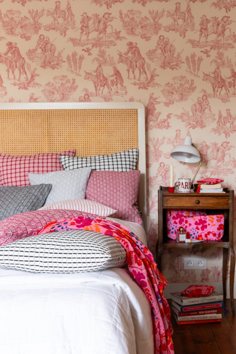 Stimmungsfoto mit verschiedenen Kissen von Overbeck & Friends. Erhältlich bei www.luiseundfritz.de