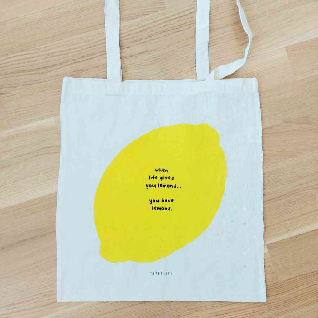 Stofftasche YOU HAVE LEMONS natur gelb Statement-Stoffbeutel ca. 38x42 cm Spruch: when live gives you lemons... you have lemons. Tasche erhältlich bei www.luiseundfritz.de