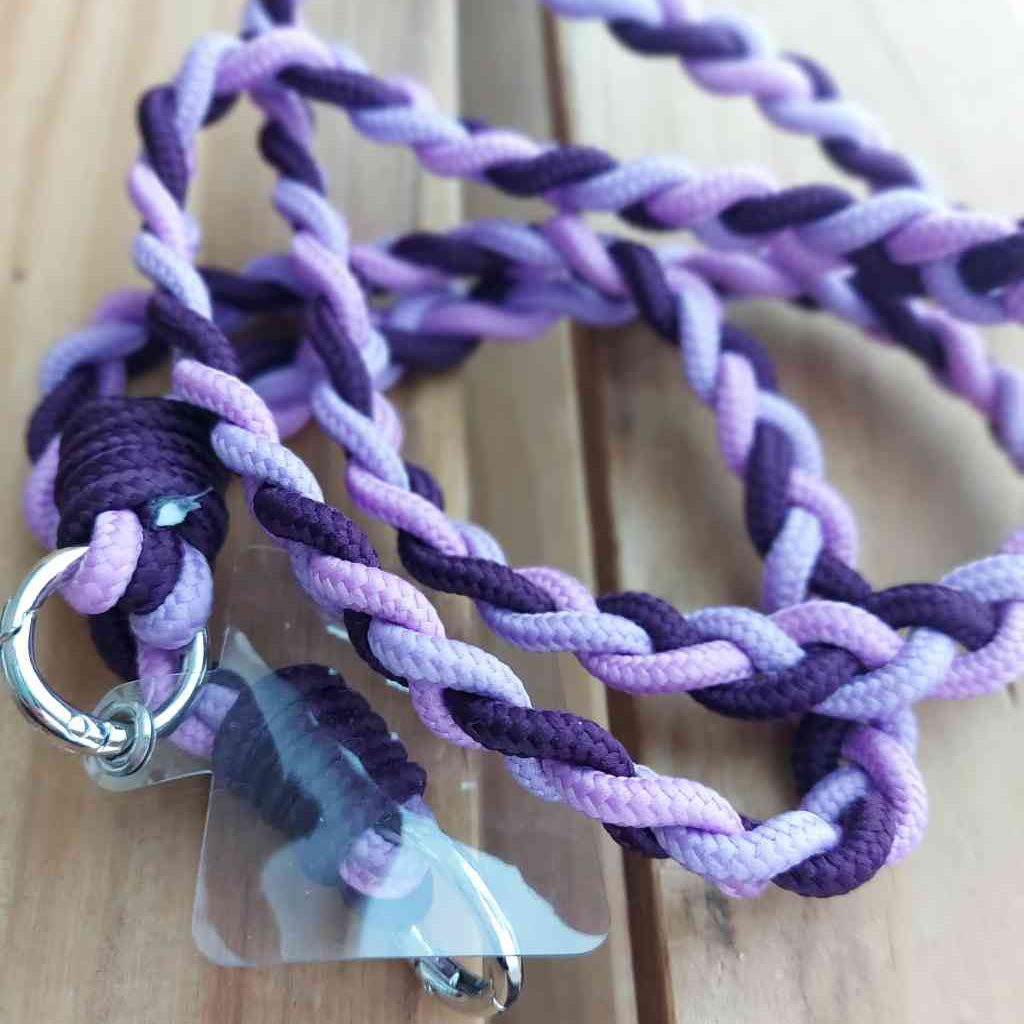 Handykette geflochtene KORDEL lila violett für Smartphone mit Karabiner und Hangtag erhältlich bei www.luiseundfritz.de