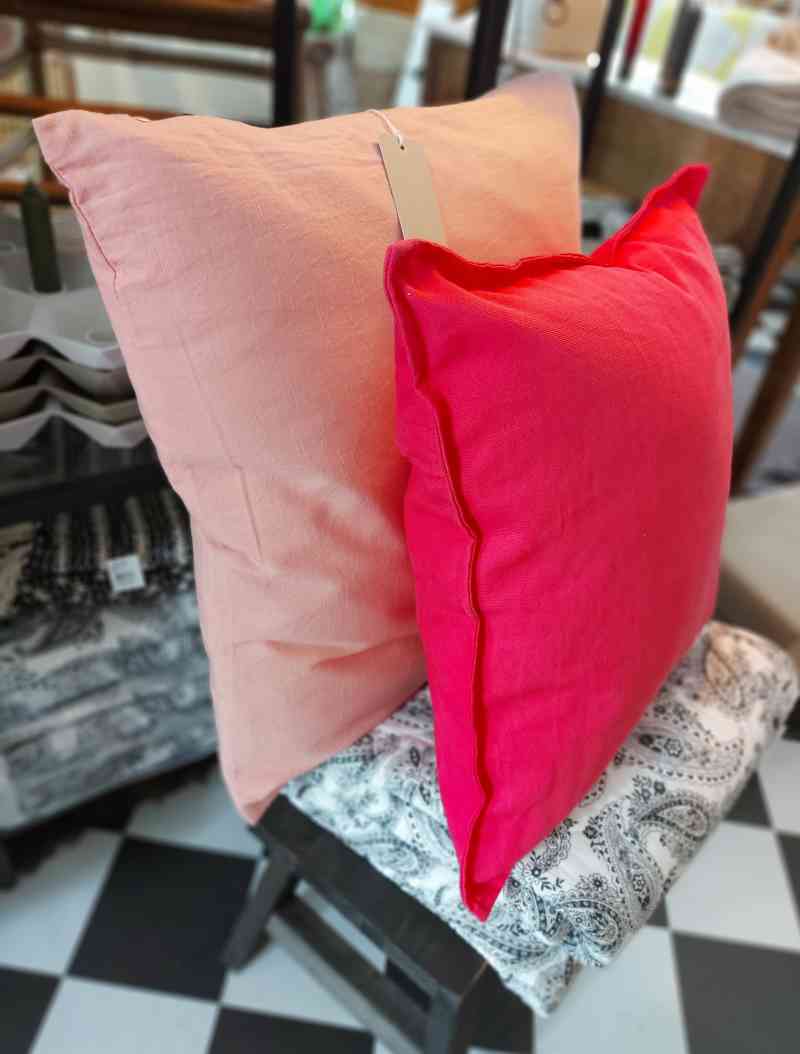 kissen von bloomingville und tranquillo in rosa und pink bei luiseundfritz.de