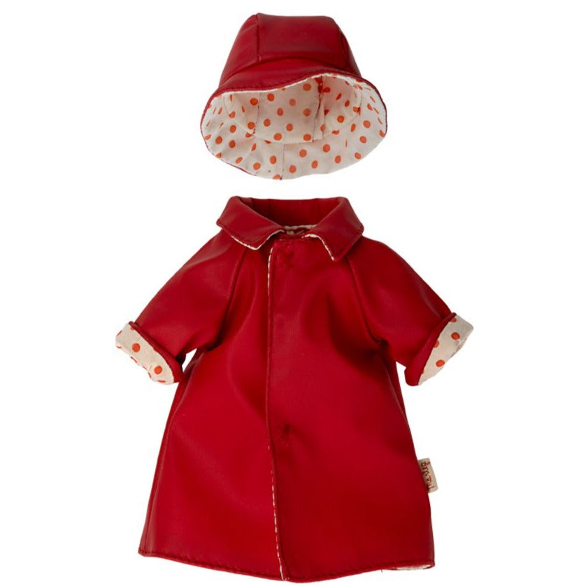 Maileg Regenmantel mit Hut RAINWEAR Teddykleidung für Teddy Mama WENIGEN TAGEN BEI UNS dieses Produkt findest du hier im Shop bei Luise und Fritz - Abb: Maileg-regenkleidung-teddy-mama-puppenkleidung-16-2821-00-luiseundfritz.de