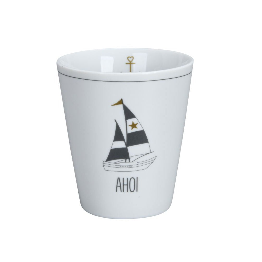 Becher AHOI HAPPY MUG Tasse Segelboot Porzellan ml cm Krasilnikoff dieses Produkt findest du hier im Shop bei Luise und Fritz - Abb: becher-tasse-ahoi-happy-mug-segelboot-krasilnikoff-luiseundfritz.de-HM819