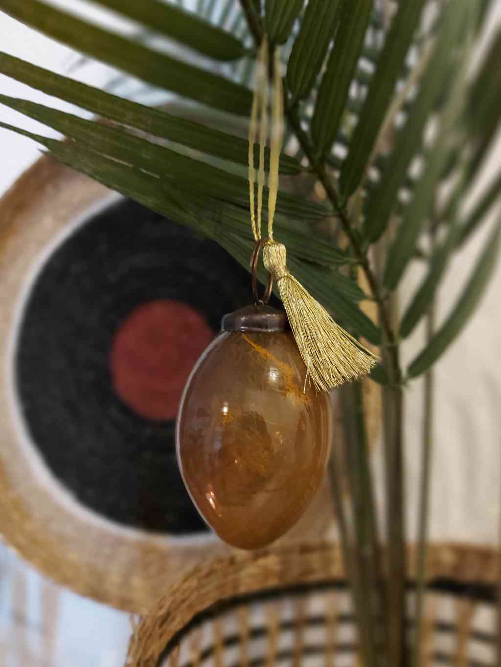 Madam Stoltz Osterei Glasei MUSTARD ocker cm Ostern Frühlingsdeko dieses Produkt findest du hier im Shop bei Luise und Fritz - Abb: Osterei-glas-glasei-madam-stoltz-APL12206-MY-luiseundritz.de