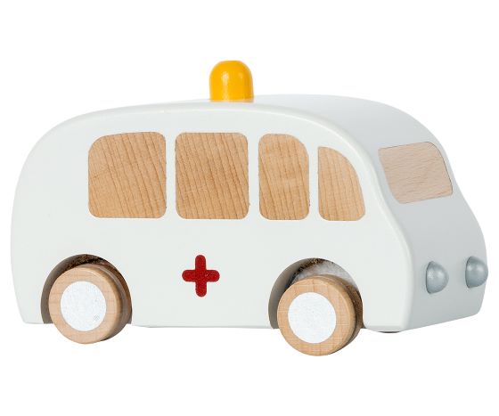 Maileg Krankenwagen WOODEN AMBULANCE cm Holzauto mit Rückzug dieses Produkt findest du hier im Shop bei Luise und Fritz - Abb: maileg-krankenwagen-rettungswagen-holzauto-luiseundfritz-12-1004-00-1