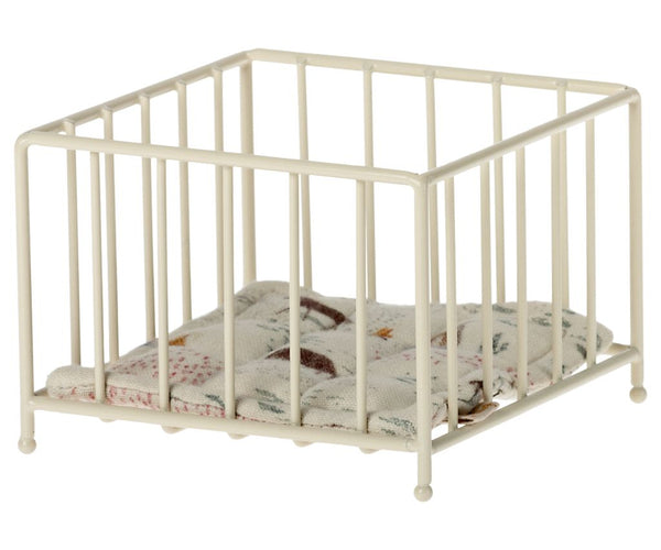 Maileg - Maileg Laufstall PLAYPEN Laufgitter für Babyhasen und Babymäuse in Gr. MY newborn | www.luiseundfritz.de
