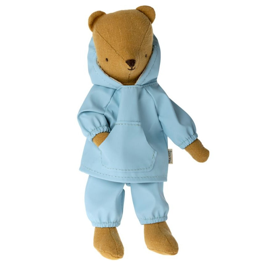Maileg Regenbekleidung-Set RAINWEAR Teddykleidung für Teddy Junior WENIGEN TAGEN BEI UNS dieses Produkt findest du hier im Shop bei Luise und Fritz - Abb: maileg-regenkleidung-teddy-kind-puppenkleidung-luiseundfritz.de-16-2822-00